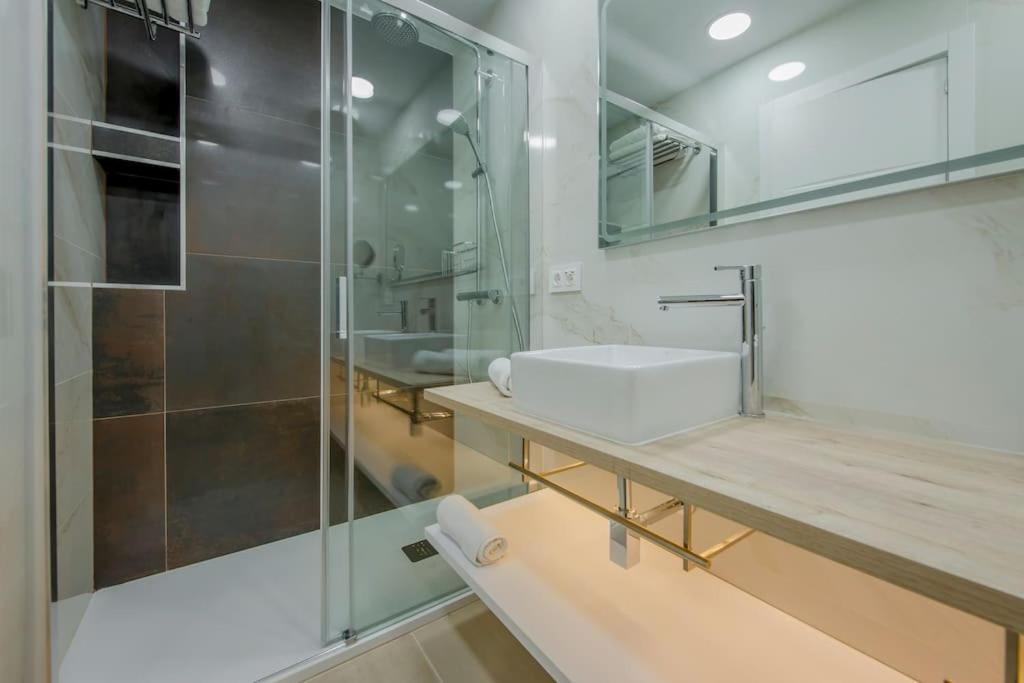 Suara Apartamentos 2 Madrid Eksteriør bilde